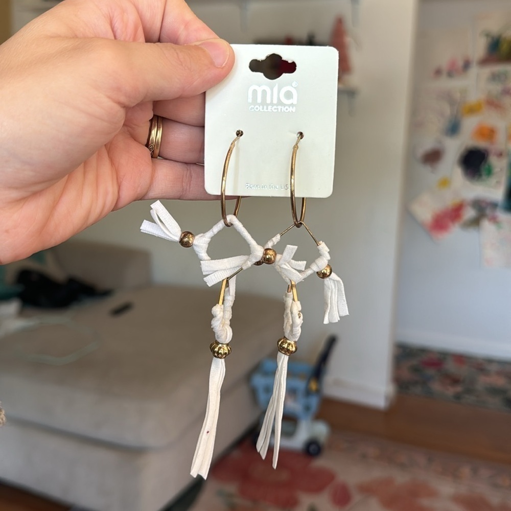 Mia Collection White Gold Western Boho Tassel Costume Hoop Earrings - Picture 3 of 4